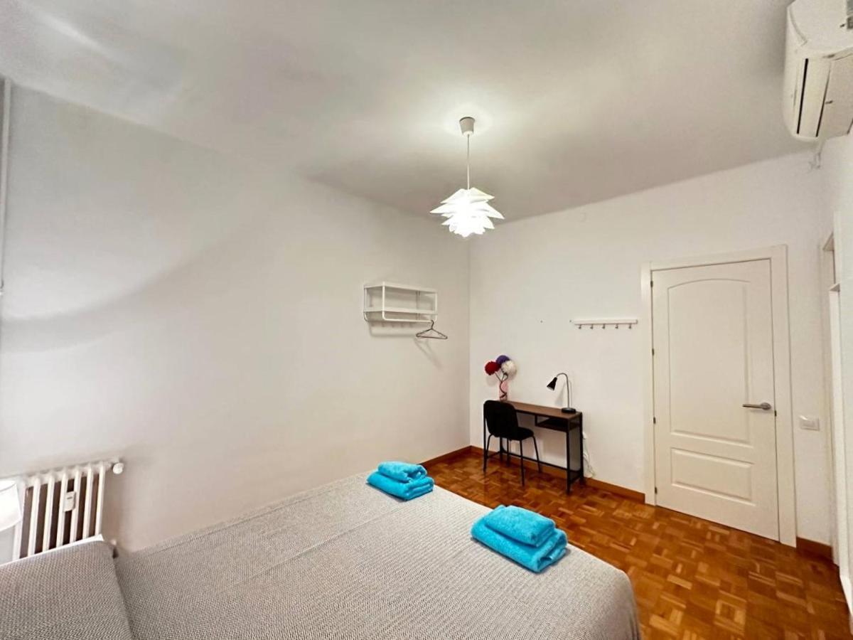 Rooms Nuevo Roger Barcelona Exteriör bild